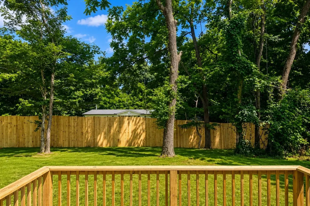 124 Corlew Street Charlotte TN 37036