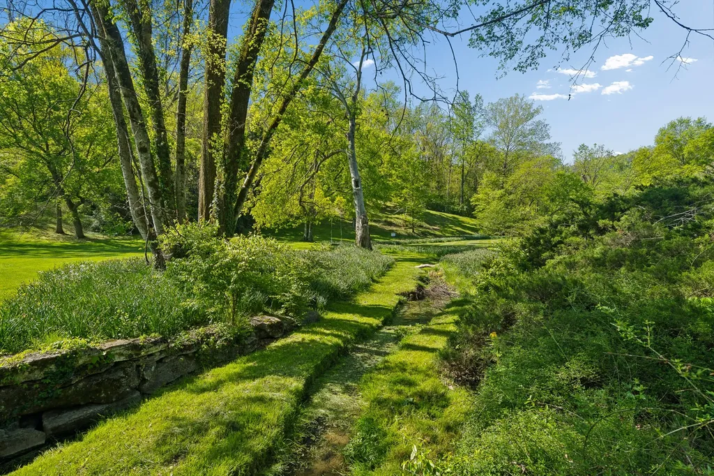 1500 Chickering Road Nashville TN 37215