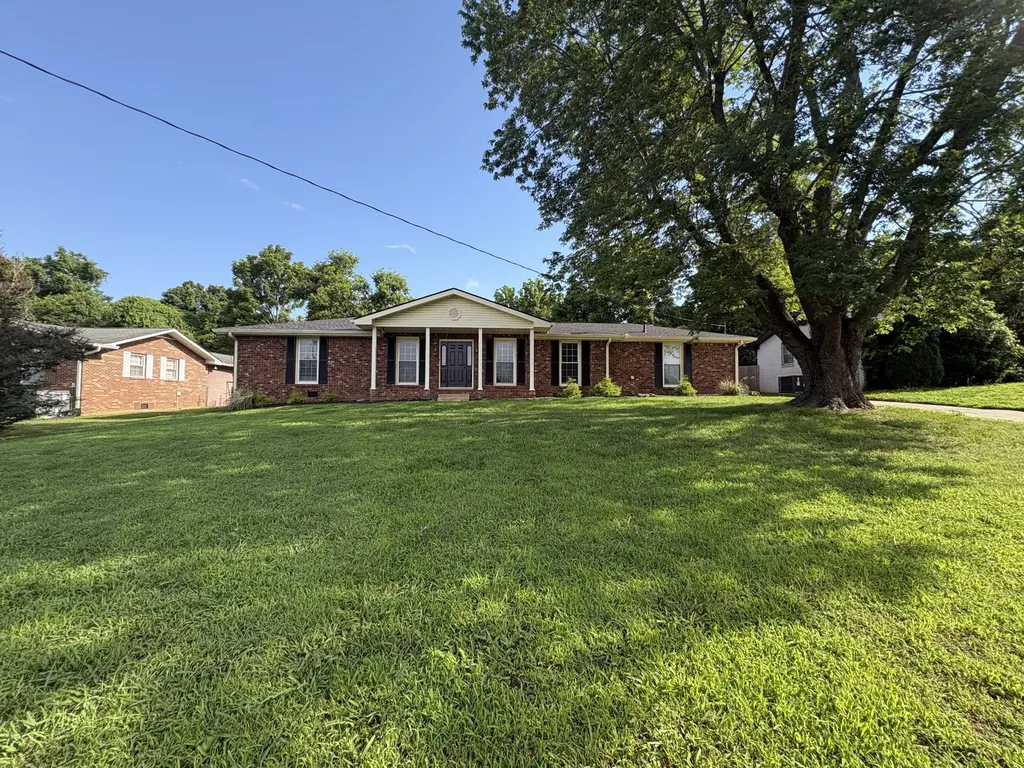 529 Des Moines Drive Hermitage TN 37076