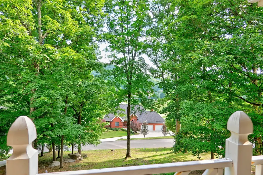 1650 N Plantation Drive Cookeville TN 38506