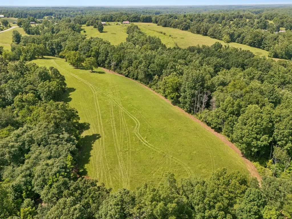 7700 Daugherty Capley Road Bon Aqua TN 37025