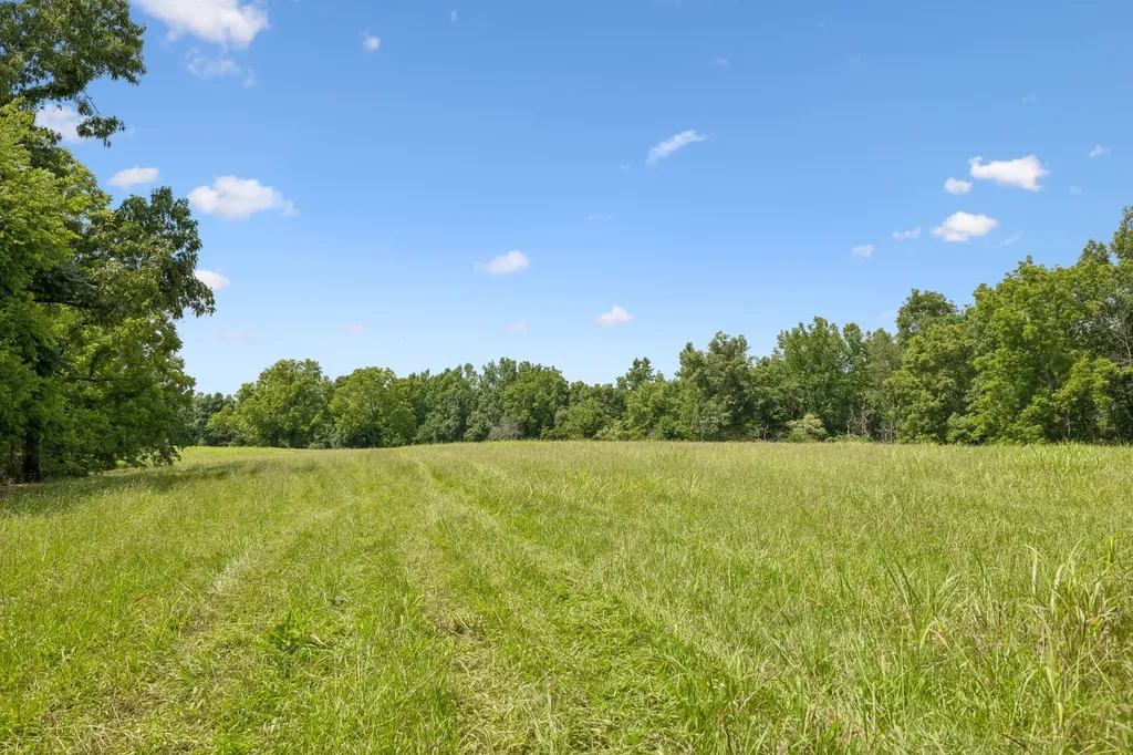 7700 Daugherty Capley Road Bon Aqua TN 37025