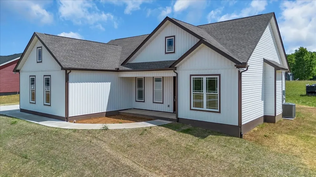 1501 Smartt Station Road Morrison TN 37357