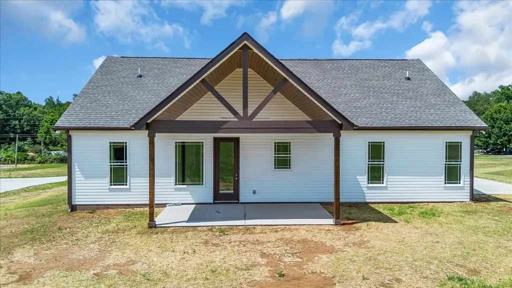 1501 Smartt Station Road Morrison TN 37357