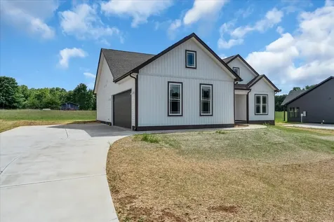 1501 Smartt Station Road Morrison TN 37357