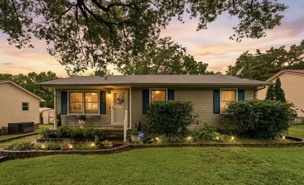 103 Earnhart Street Shelbyville TN 37160