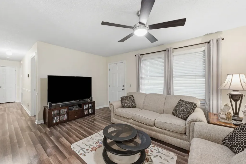 103 Earnhart Street Shelbyville TN 37160