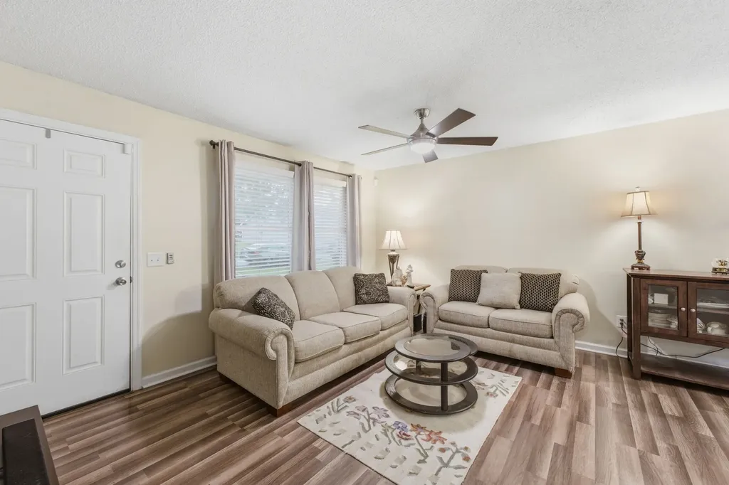 103 Earnhart Street Shelbyville TN 37160