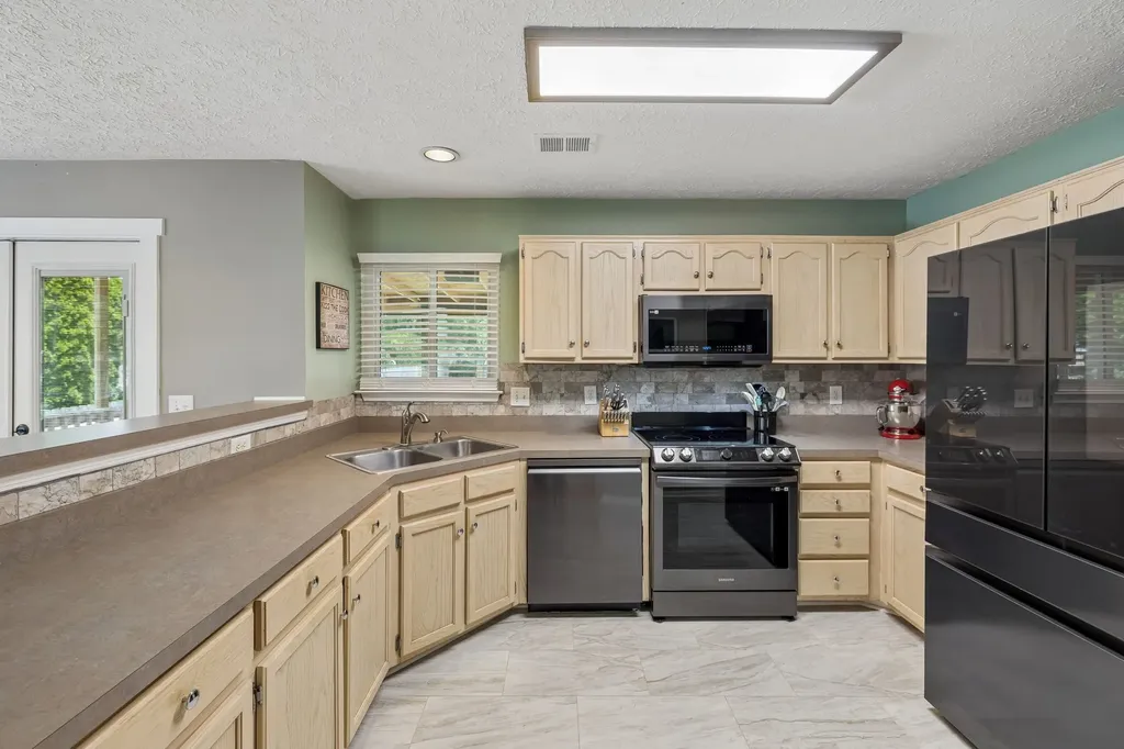 1423 Hilltop Drive Mount Juliet TN 37122