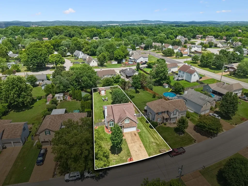 1423 Hilltop Drive Mount Juliet TN 37122