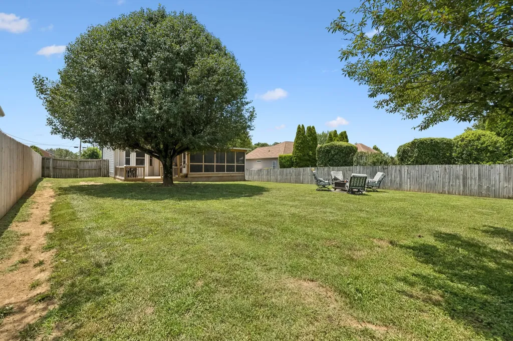 1423 Hilltop Drive Mount Juliet TN 37122