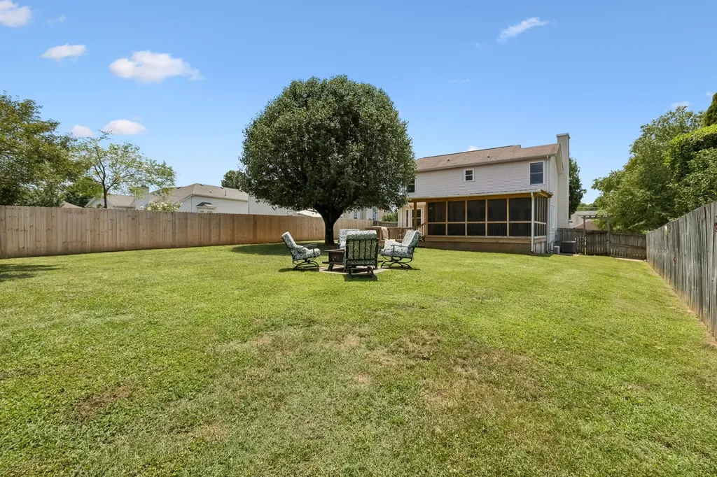 1423 Hilltop Drive Mount Juliet TN 37122