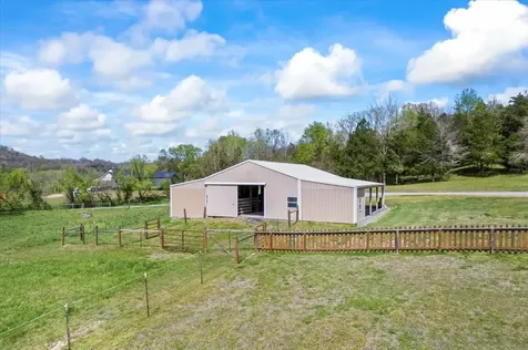 216 Old Wolf Hill Road Bethpage TN 37022