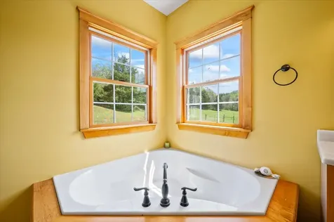 216 Old Wolf Hill Road Bethpage TN 37022