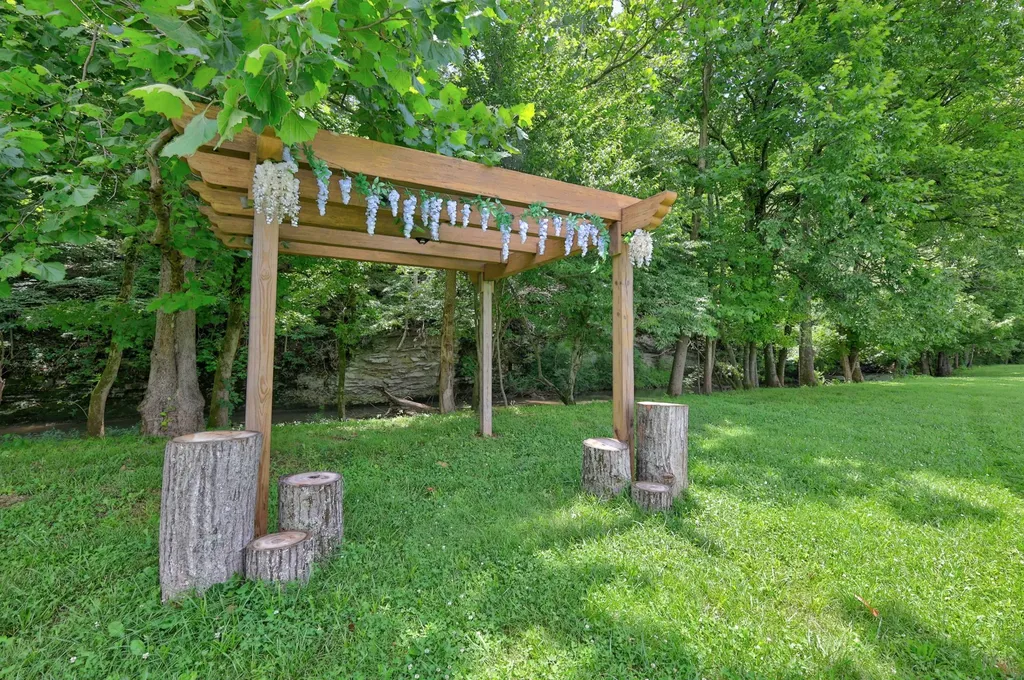 1213 Rock Church Road Dickson TN 37055