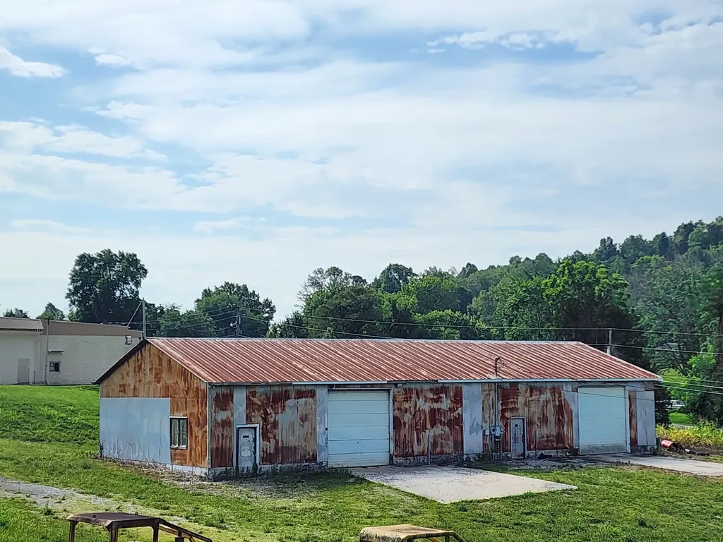 1573 E Spring Street Cookeville TN 38506