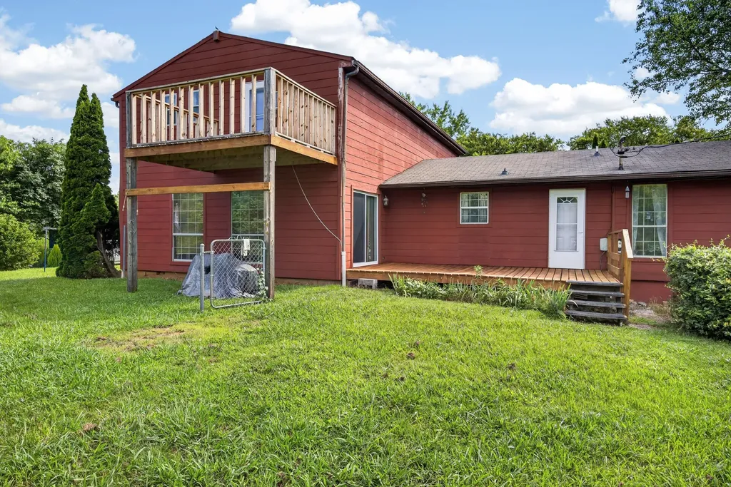 11393 Cookeville Boat Dock Road Baxter TN 38544