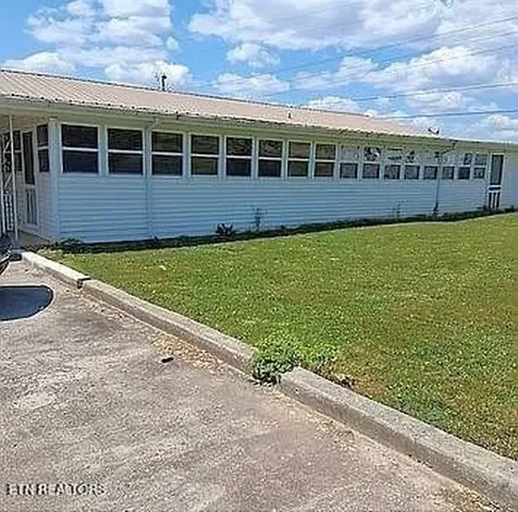 992 Shelly Road Decherd TN 37324