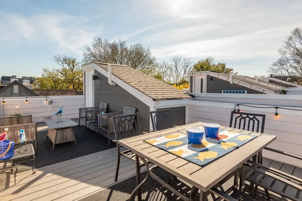 208 Myrtle Street Nashville TN 37206