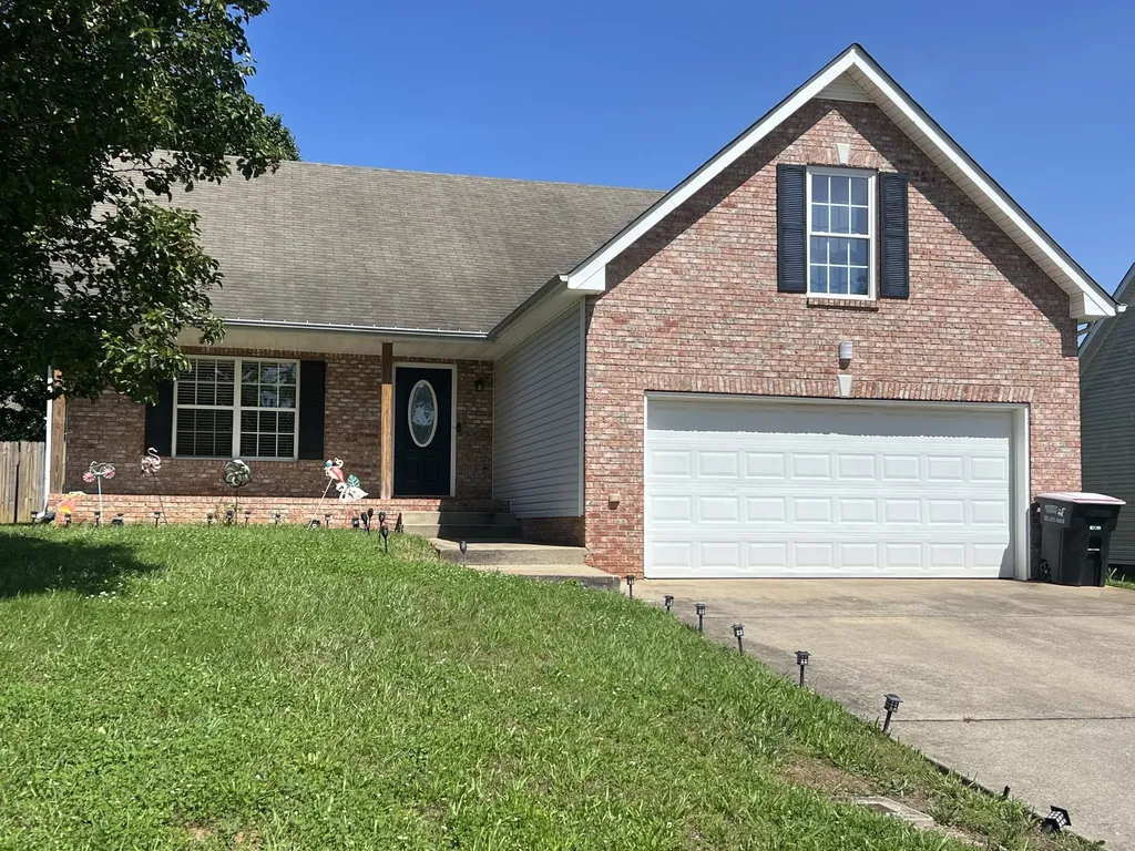 1524 Cedar Springs Circle Clarksville TN 37042