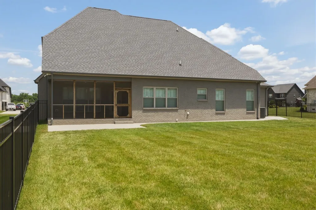 3705 Carriage Drive Murfreesboro TN 37128