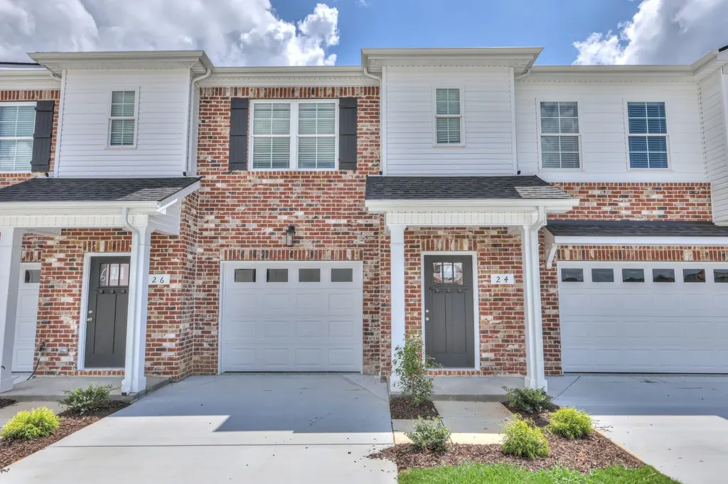 27 Hardwood Road Tullahoma TN 37388