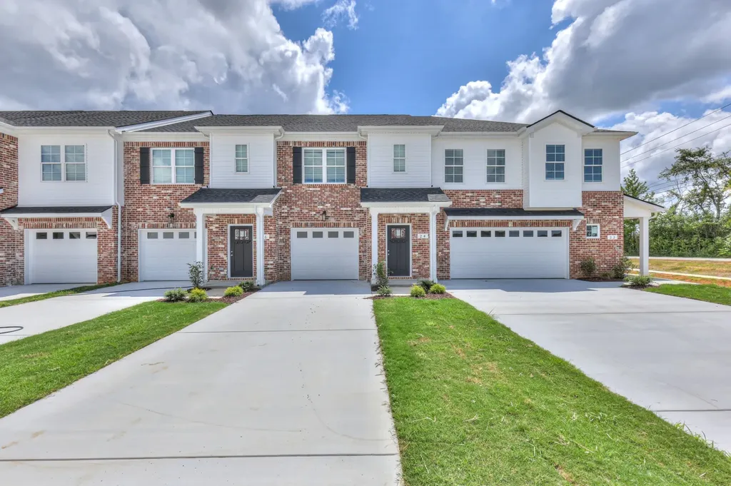 27 Hardwood Road Tullahoma TN 37388