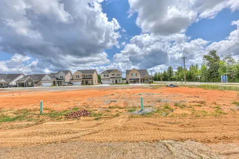 31 Hardwood Road Tullahoma TN 37388
