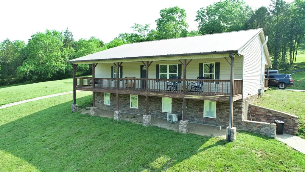 1000 Glasgow Branch Road Hartsville TN 37074