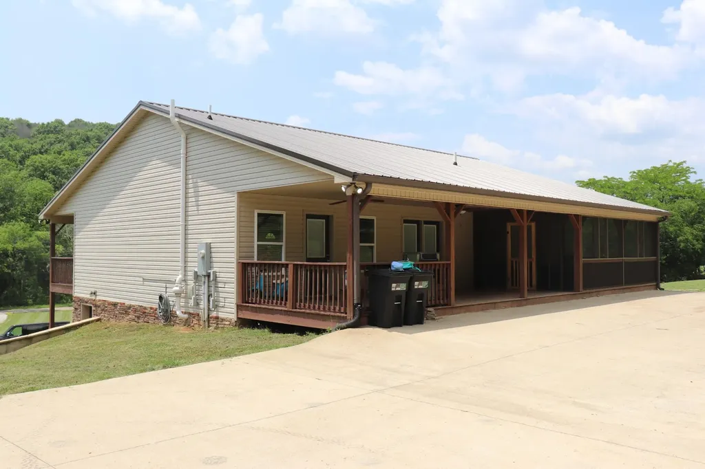 1000 Glasgow Branch Road Hartsville TN 37074