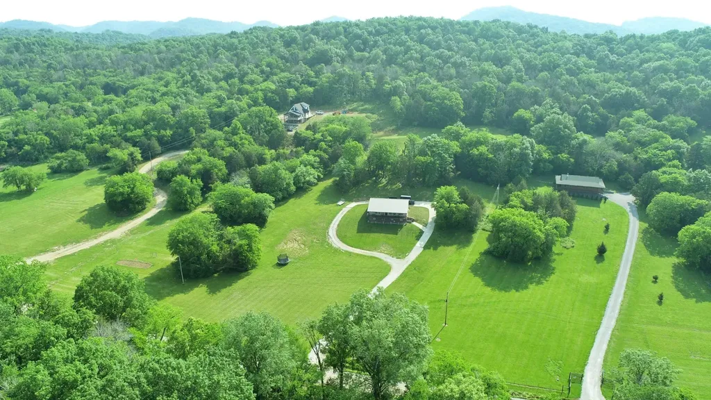 1000 Glasgow Branch Road Hartsville TN 37074