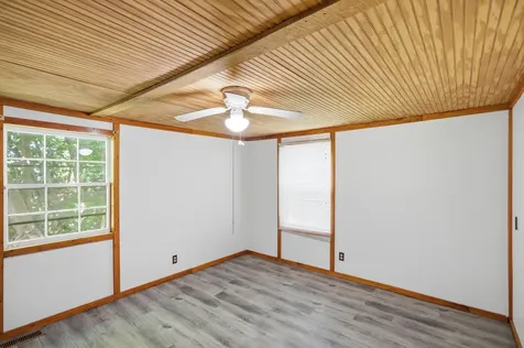 120 Bradley Lane Cottontown TN 37048
