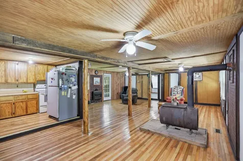 120 Bradley Lane Cottontown TN 37048