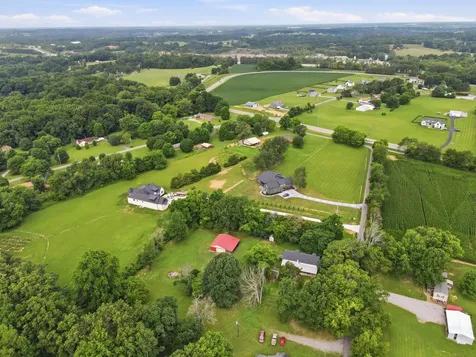 120 Bradley Lane Cottontown TN 37048