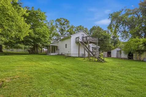 120 Bradley Lane Cottontown TN 37048