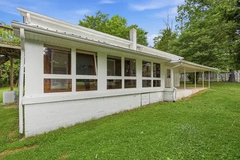 120 Bradley Lane Cottontown TN 37048