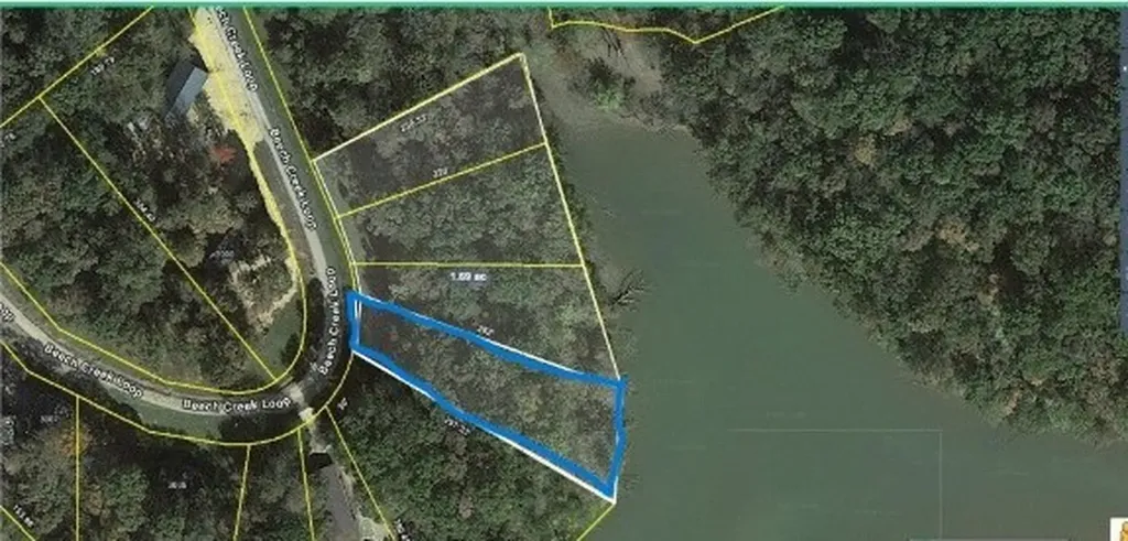 2997 Beech Creek Loop Clifton TN 38425