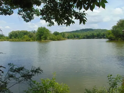 2997 Beech Creek Loop Clifton TN 38425