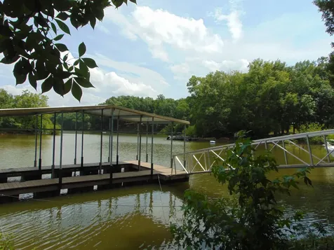 2997 Beech Creek Loop Clifton TN 38425