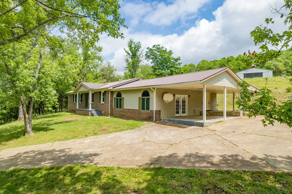 4187 Booker Farm Road Hampshire TN 38461