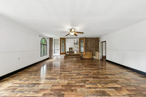 4187 Booker Farm Road Hampshire TN 38461