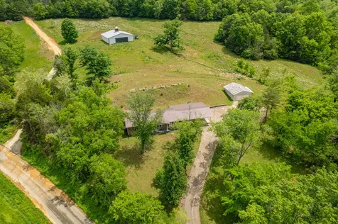 4187 Booker Farm Road Hampshire TN 38461