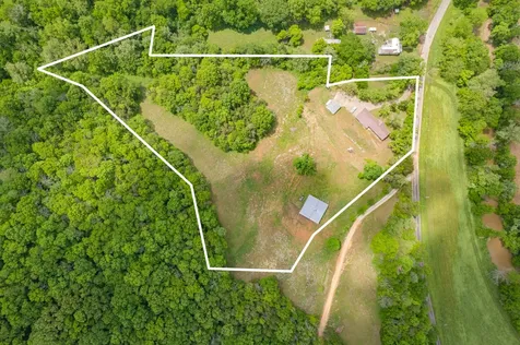 4187 Booker Farm Road Hampshire TN 38461