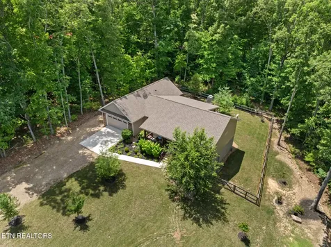 4117 Chica Road Crossville TN 38572