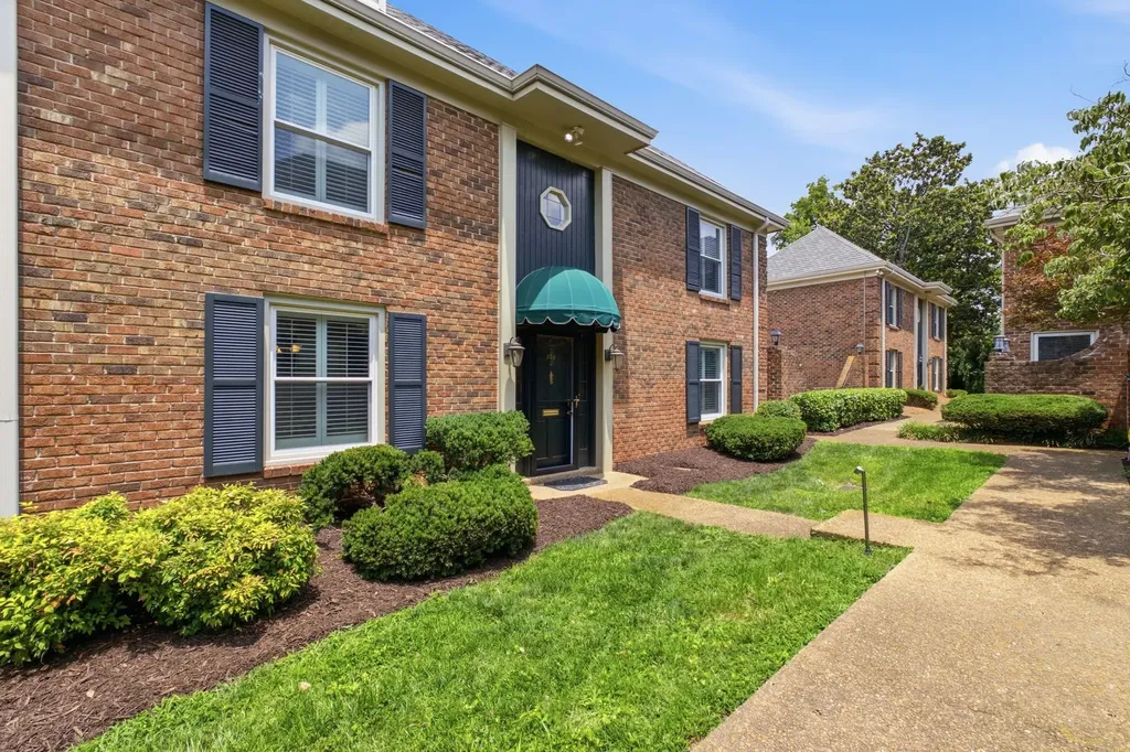 326 Elmington Avenue Nashville TN 37205