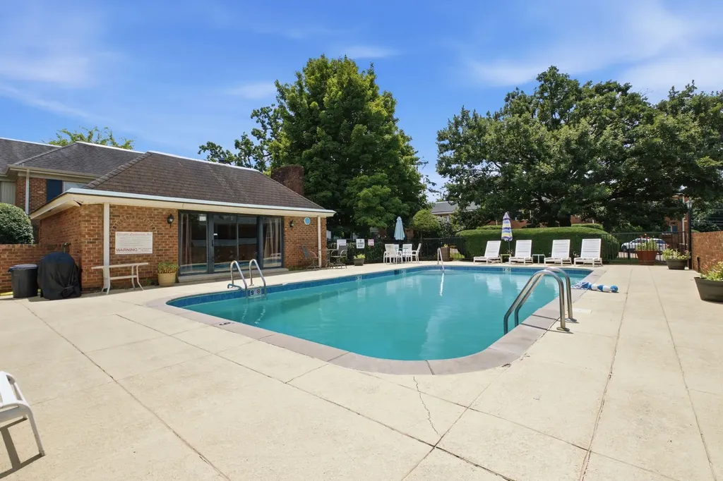 326 Elmington Avenue Nashville TN 37205