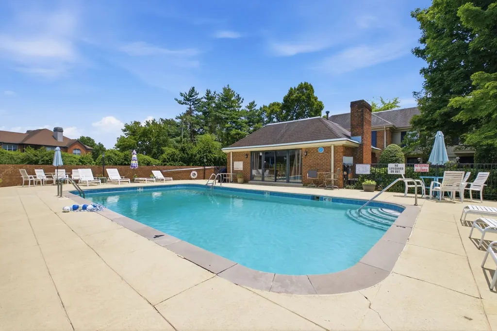 326 Elmington Avenue Nashville TN 37205