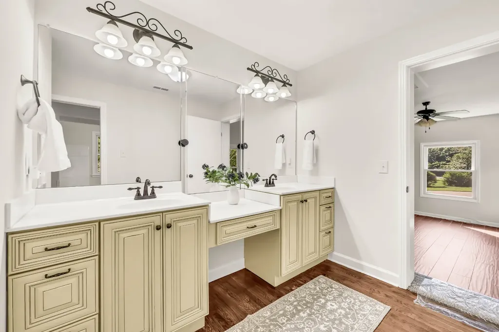 7 Lacy Lane Clarksville TN 37043
