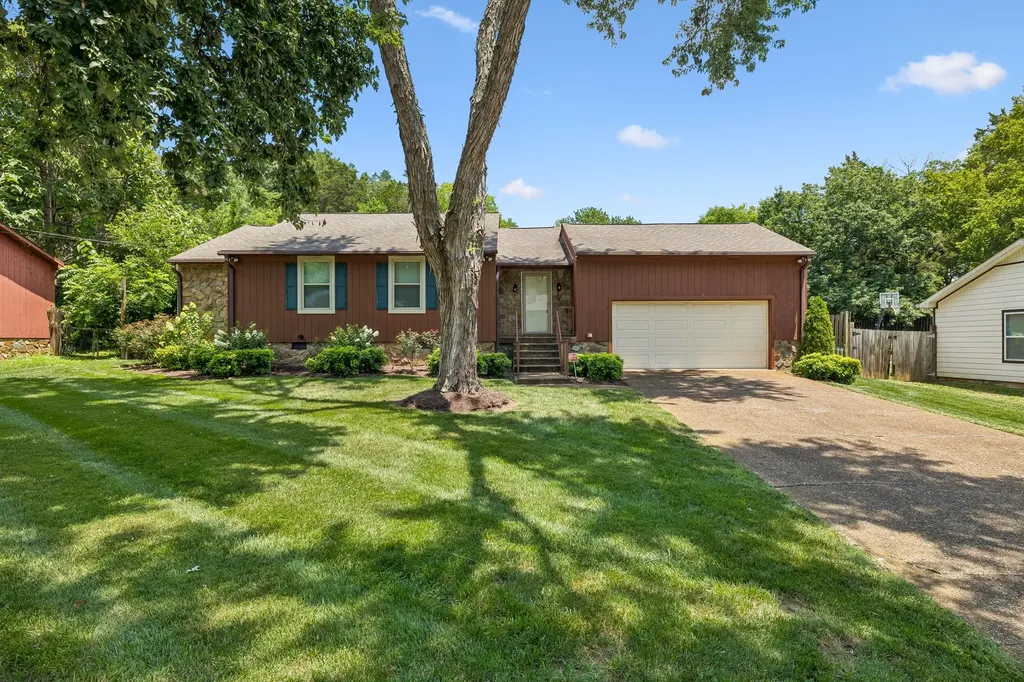 653 Mercer Drive Hermitage TN 37076