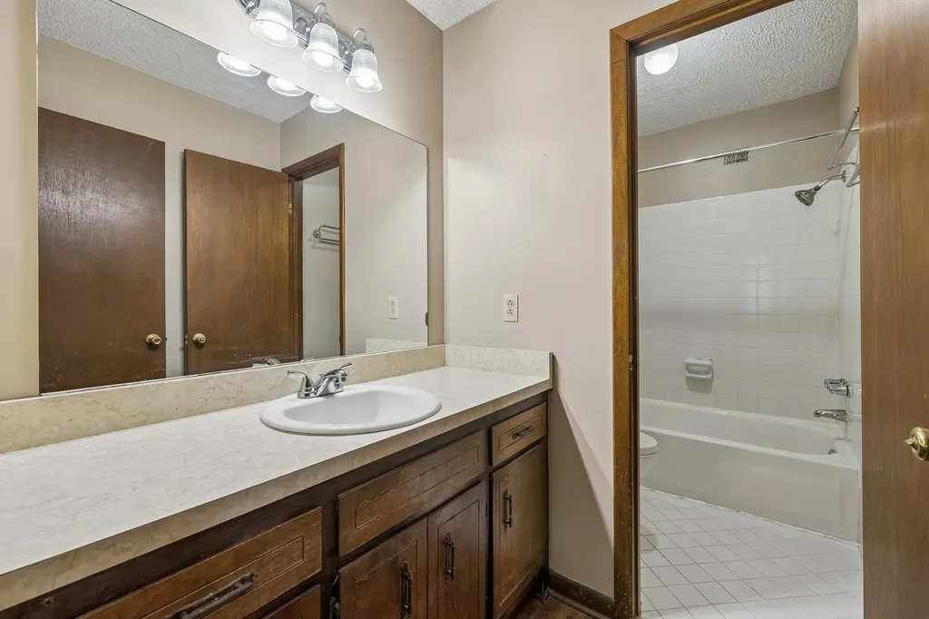 653 Mercer Drive Hermitage TN 37076
